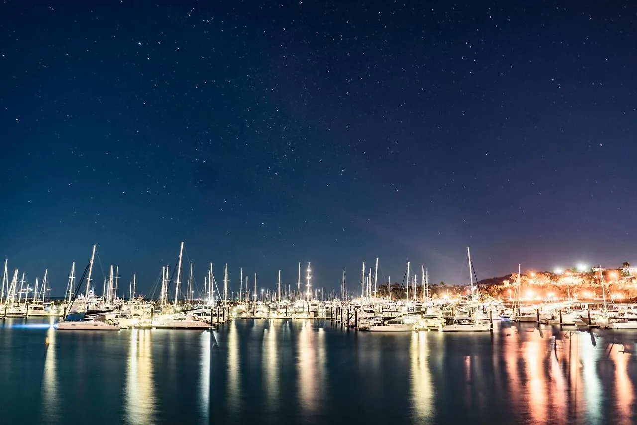 Marina View Apartment Airlie Beach Australien